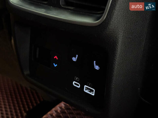 Сірий Інфініті QX55, об'ємом двигуна 2 л та пробігом 46 тис. км за 32999 $, фото 41 на Automoto.ua