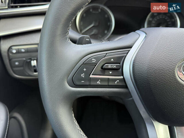 Сірий Інфініті QX55, об'ємом двигуна 2 л та пробігом 43 тис. км за 32500 $, фото 29 на Automoto.ua