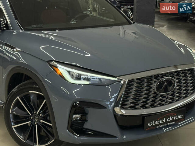 Сірий Інфініті QX55, об'ємом двигуна 2 л та пробігом 46 тис. км за 32999 $, фото 5 на Automoto.ua