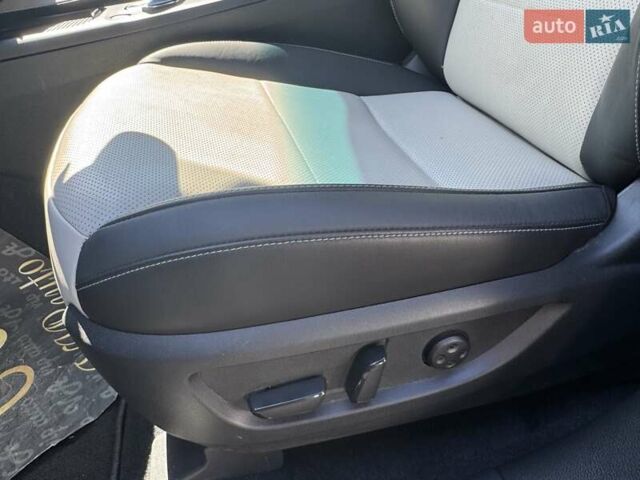 Синий Инфинити QX55, объемом двигателя 2 л и пробегом 5 тыс. км за 29900 $, фото 2 на Automoto.ua