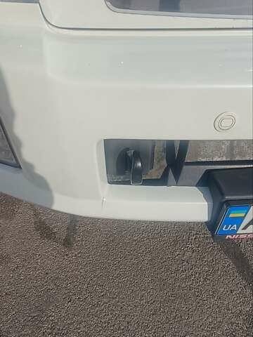 Белый Инфинити QX56, объемом двигателя 5.6 л и пробегом 182 тыс. км за 14600 $, фото 16 на Automoto.ua