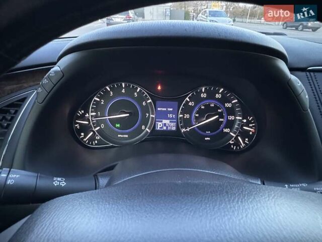 Белый Инфинити QX56, объемом двигателя 5.55 л и пробегом 88 тыс. км за 23800 $, фото 15 на Automoto.ua