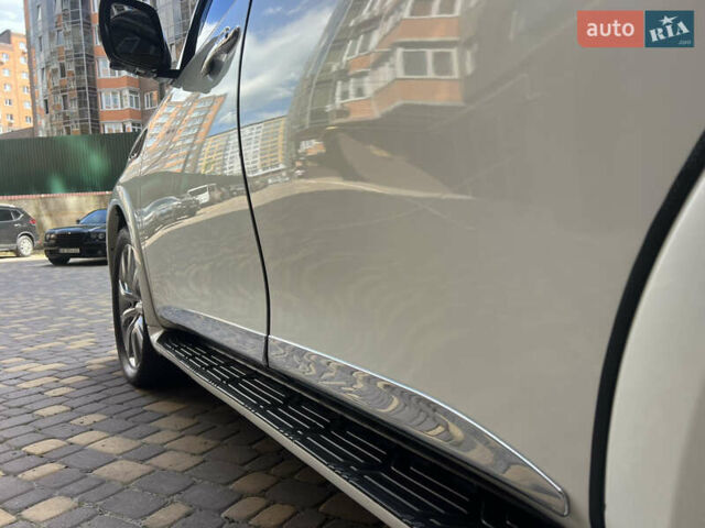 Белый Инфинити QX56, объемом двигателя 5.55 л и пробегом 220 тыс. км за 17350 $, фото 32 на Automoto.ua