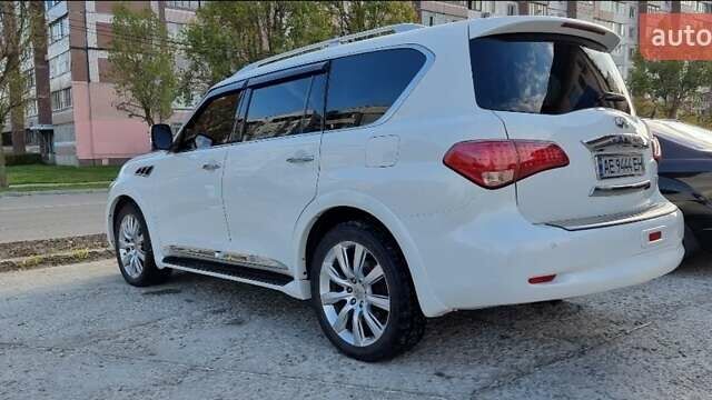Белый Инфинити QX56, объемом двигателя 5.55 л и пробегом 127 тыс. км за 21000 $, фото 7 на Automoto.ua