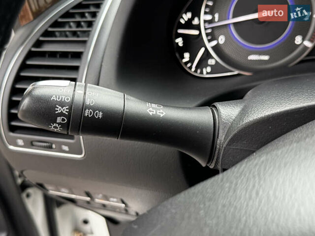 Белый Инфинити QX56, объемом двигателя 5.6 л и пробегом 138 тыс. км за 16800 $, фото 44 на Automoto.ua