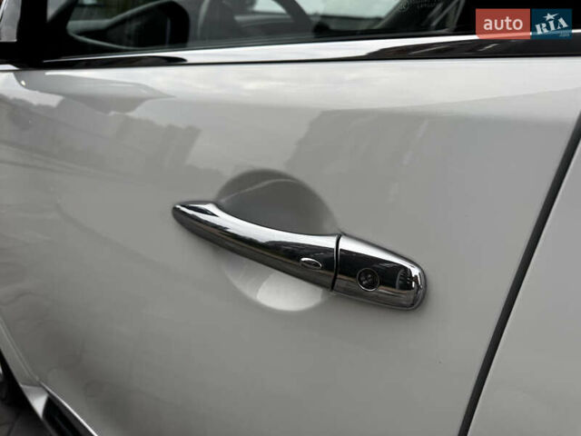 Белый Инфинити QX56, объемом двигателя 5.6 л и пробегом 138 тыс. км за 16800 $, фото 13 на Automoto.ua