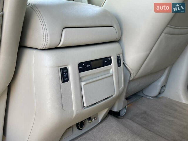 Білий Інфініті QX56, об'ємом двигуна 5.6 л та пробігом 216 тис. км за 15900 $, фото 34 на Automoto.ua