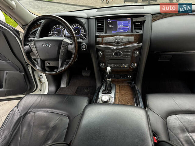 Белый Инфинити QX56, объемом двигателя 5.6 л и пробегом 138 тыс. км за 16800 $, фото 34 на Automoto.ua
