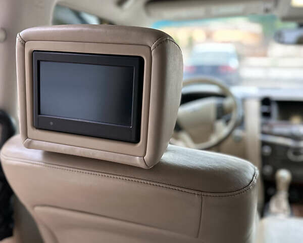 Білий Інфініті QX56, об'ємом двигуна 5.55 л та пробігом 208 тис. км за 23000 $, фото 28 на Automoto.ua