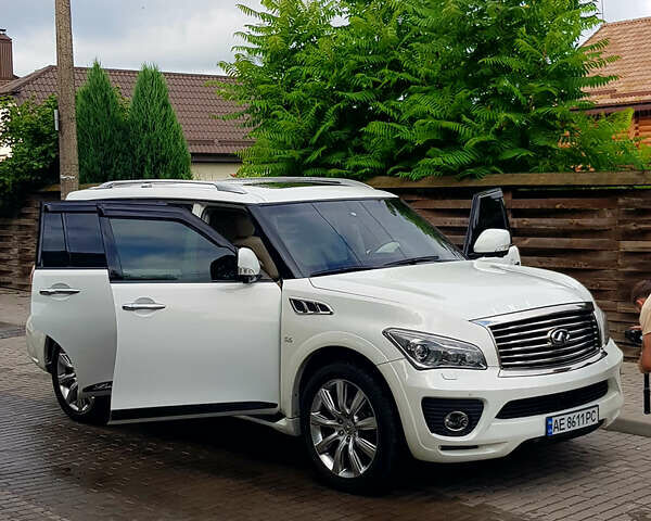 Белый Инфинити QX56, объемом двигателя 5.55 л и пробегом 148 тыс. км за 26950 $, фото 13 на Automoto.ua