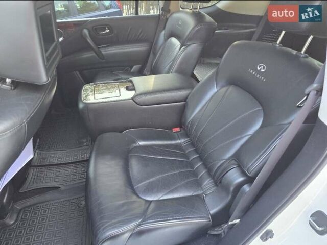 Белый Инфинити QX56, объемом двигателя 5.55 л и пробегом 127 тыс. км за 21000 $, фото 10 на Automoto.ua