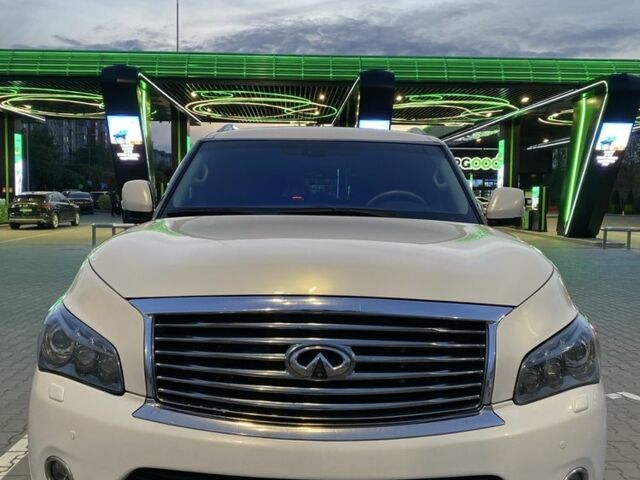 Белый Инфинити QX56, объемом двигателя 5.6 л и пробегом 126 тыс. км за 19999 $, фото 15 на Automoto.ua