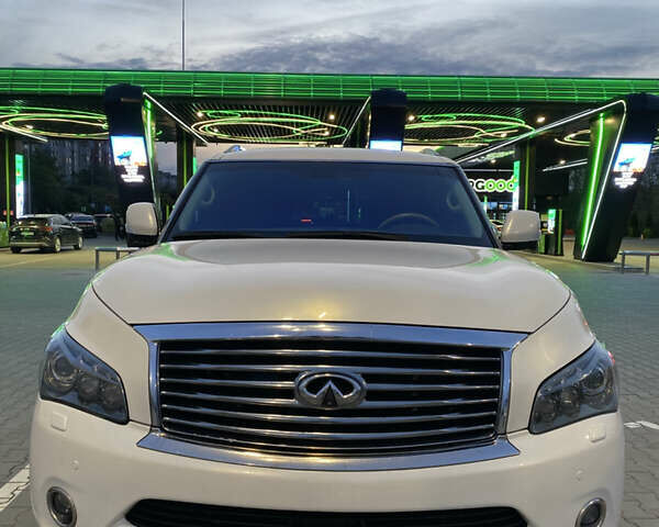Инфинити QX56 2011 в Хмельницком на Automoto.ua Белый Инфинити QX56, объемом двигателя 5.6 л и пробегом 130 тыс. км за 14900 $, фото 3 на Automoto.ua