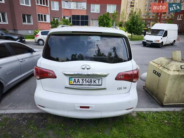 Белый Инфинити QX56, объемом двигателя 5.55 л и пробегом 258 тыс. км за 23000 $, фото 3 на Automoto.ua