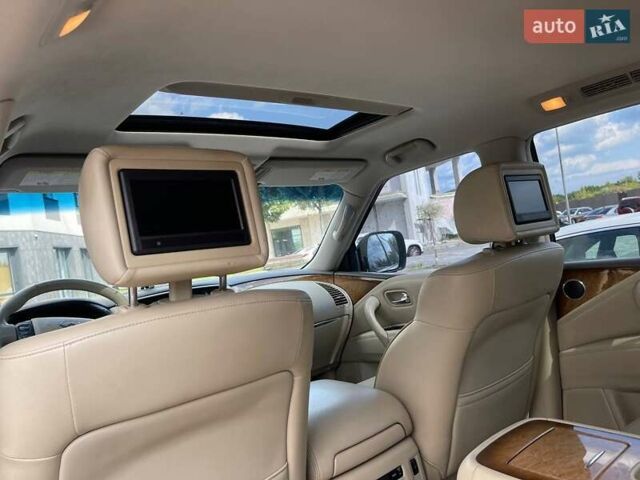 Белый Инфинити QX56, объемом двигателя 5.55 л и пробегом 270 тыс. км за 15900 $, фото 19 на Automoto.ua