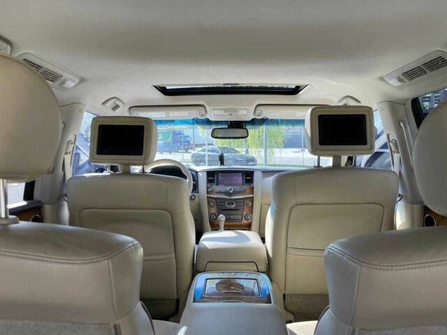 Белый Инфинити QX56, объемом двигателя 5.6 л и пробегом 270 тыс. км за 15900 $, фото 11 на Automoto.ua