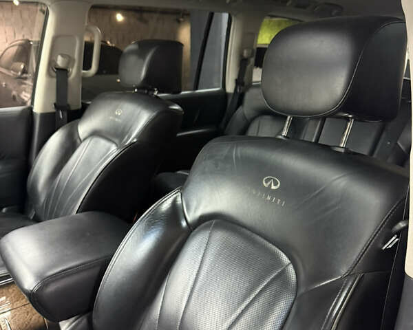 Белый Инфинити QX56, объемом двигателя 5.55 л и пробегом 132 тыс. км за 19500 $, фото 11 на Automoto.ua