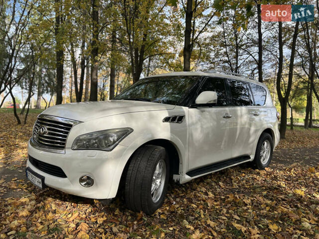 Белый Инфинити QX56, объемом двигателя 5.6 л и пробегом 300 тыс. км за 15500 $, фото 9 на Automoto.ua