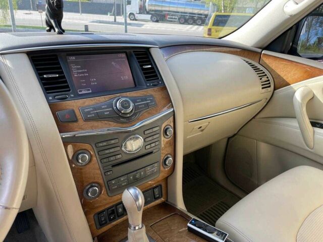 Белый Инфинити QX56, объемом двигателя 5.6 л и пробегом 270 тыс. км за 15900 $, фото 15 на Automoto.ua