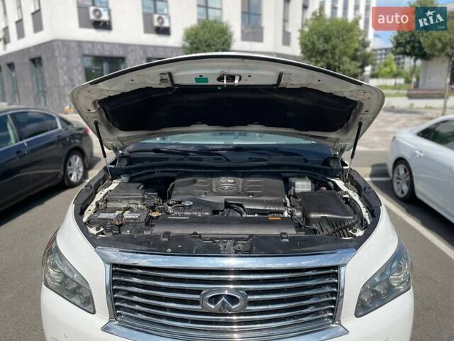 Белый Инфинити QX56, объемом двигателя 5.55 л и пробегом 270 тыс. км за 15900 $, фото 25 на Automoto.ua