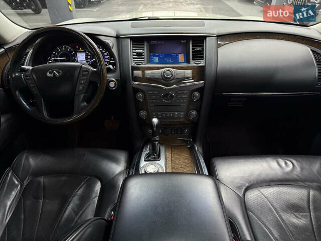 Белый Инфинити QX56, объемом двигателя 5.55 л и пробегом 132 тыс. км за 19500 $, фото 19 на Automoto.ua
