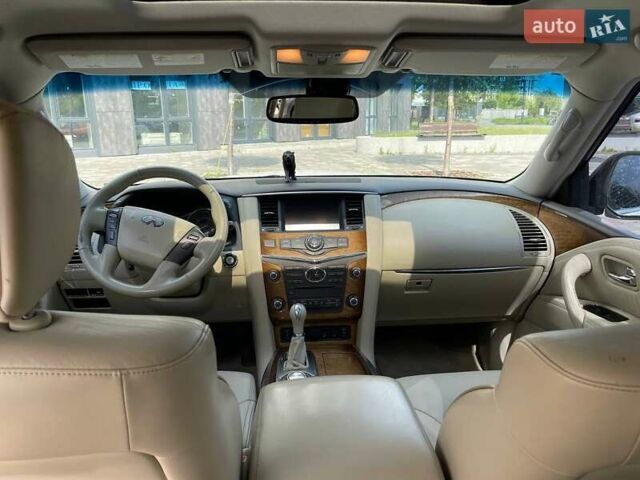 Белый Инфинити QX56, объемом двигателя 5.55 л и пробегом 270 тыс. км за 15900 $, фото 12 на Automoto.ua