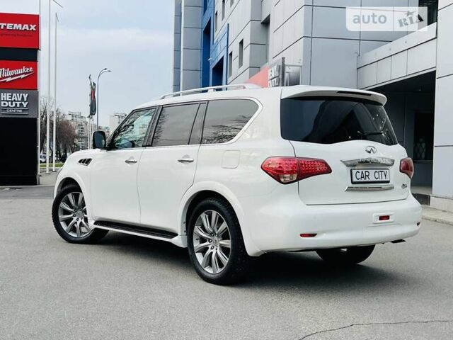 Белый Инфинити QX56, объемом двигателя 5.55 л и пробегом 88 тыс. км за 22999 $, фото 2 на Automoto.ua