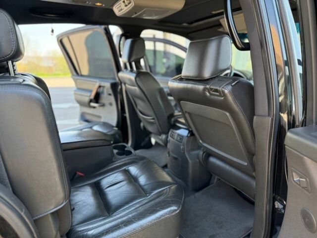 Чорний Інфініті QX56, об'ємом двигуна 0 л та пробігом 170 тис. км за 8700 $, фото 11 на Automoto.ua