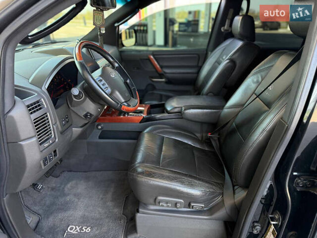 Чорний Інфініті QX56, об'ємом двигуна 5.55 л та пробігом 170 тис. км за 8500 $, фото 5 на Automoto.ua