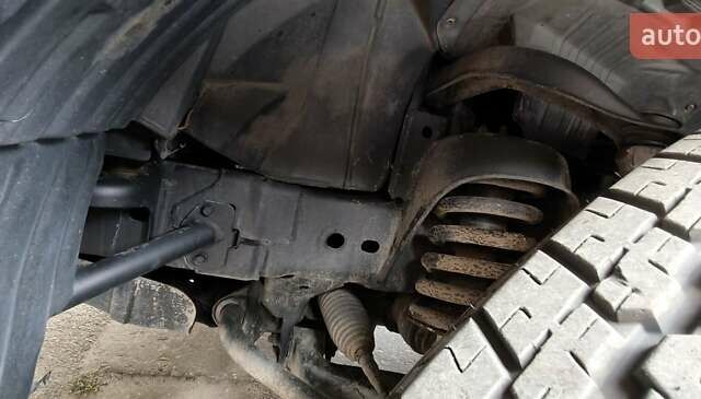 Чорний Інфініті QX56, об'ємом двигуна 5.6 л та пробігом 290 тис. км за 9000 $, фото 37 на Automoto.ua