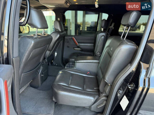 Чорний Інфініті QX56, об'ємом двигуна 5.55 л та пробігом 170 тис. км за 8500 $, фото 9 на Automoto.ua