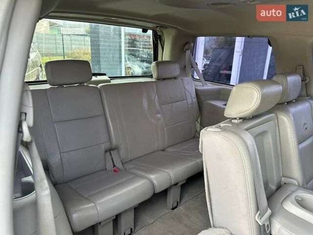 Черный Инфинити QX56, объемом двигателя 5.6 л и пробегом 235 тыс. км за 9499 $, фото 7 на Automoto.ua