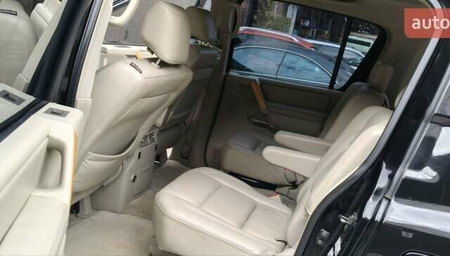 Чорний Інфініті QX56, об'ємом двигуна 5.6 л та пробігом 290 тис. км за 9000 $, фото 19 на Automoto.ua
