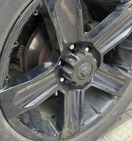 Чорний Інфініті QX56, об'ємом двигуна 5.6 л та пробігом 320 тис. км за 12500 $, фото 4 на Automoto.ua