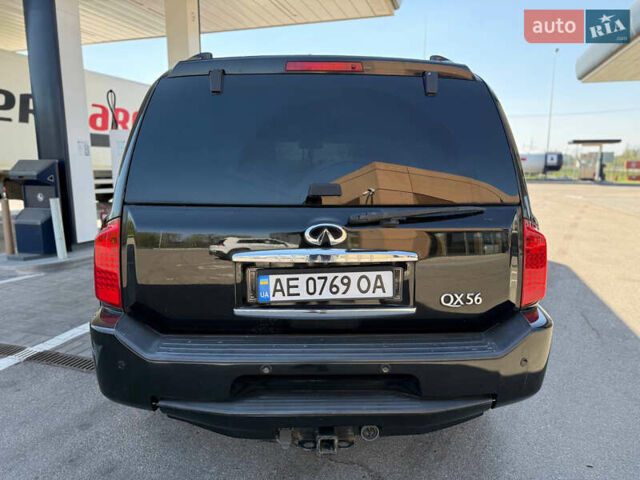 Чорний Інфініті QX56, об'ємом двигуна 5.55 л та пробігом 170 тис. км за 8500 $, фото 3 на Automoto.ua
