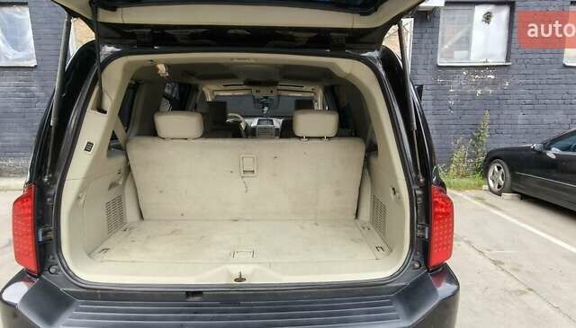 Чорний Інфініті QX56, об'ємом двигуна 5.6 л та пробігом 290 тис. км за 9000 $, фото 41 на Automoto.ua