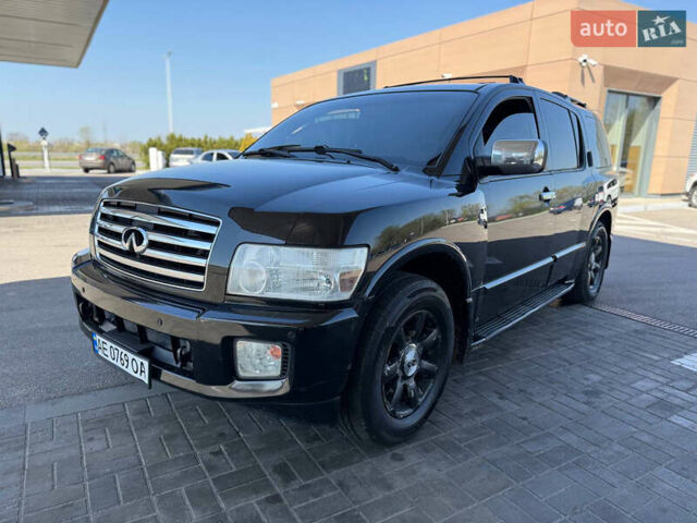 Чорний Інфініті QX56, об'ємом двигуна 5.55 л та пробігом 170 тис. км за 8500 $, фото 7 на Automoto.ua