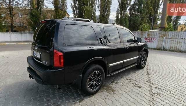 Чорний Інфініті QX56, об'ємом двигуна 5.6 л та пробігом 290 тис. км за 9000 $, фото 7 на Automoto.ua