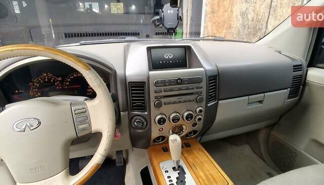 Чорний Інфініті QX56, об'ємом двигуна 5.6 л та пробігом 290 тис. км за 9000 $, фото 15 на Automoto.ua