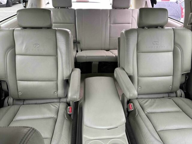 Чорний Інфініті QX56, об'ємом двигуна 5.6 л та пробігом 158 тис. км за 8499 $, фото 8 на Automoto.ua