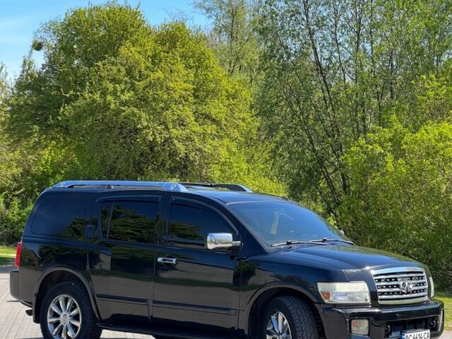Черный Инфинити QX56, объемом двигателя 5.6 л и пробегом 283 тыс. км за 12000 $, фото 6 на Automoto.ua
