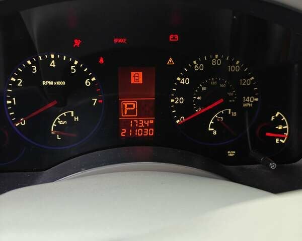 Чорний Інфініті QX56, об'ємом двигуна 5.6 л та пробігом 211 тис. км за 9499 $, фото 3 на Automoto.ua