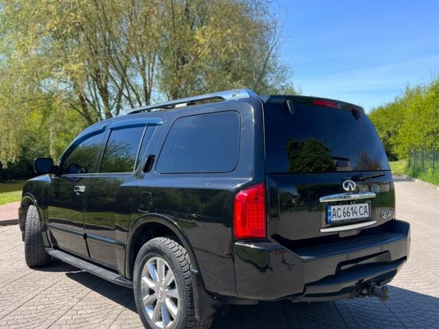 Черный Инфинити QX56, объемом двигателя 5.6 л и пробегом 283 тыс. км за 12000 $, фото 2 на Automoto.ua