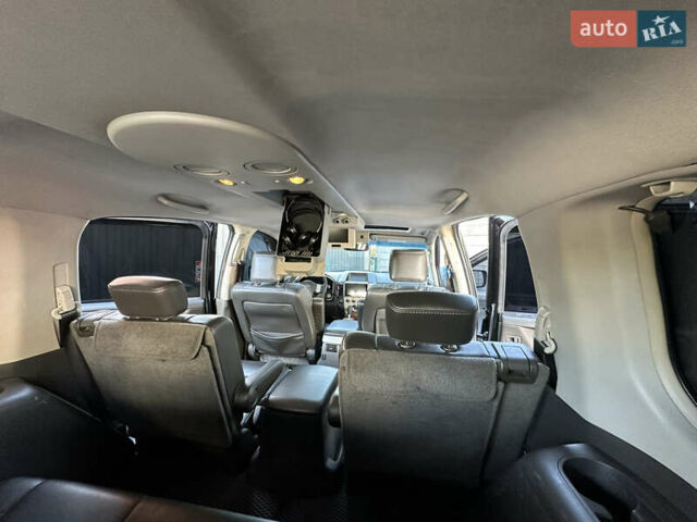 Черный Инфинити QX56, объемом двигателя 5.6 л и пробегом 250 тыс. км за 9890 $, фото 58 на Automoto.ua