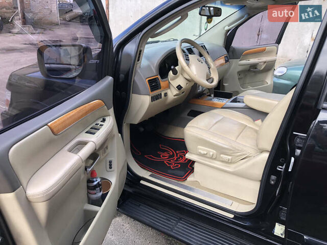 Черный Инфинити QX56, объемом двигателя 5.6 л и пробегом 229 тыс. км за 11499 $, фото 7 на Automoto.ua