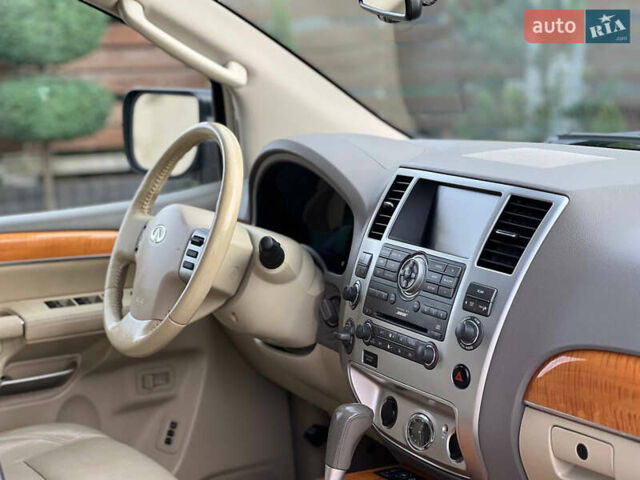 Черный Инфинити QX56, объемом двигателя 5.6 л и пробегом 113 тыс. км за 17500 $, фото 4 на Automoto.ua