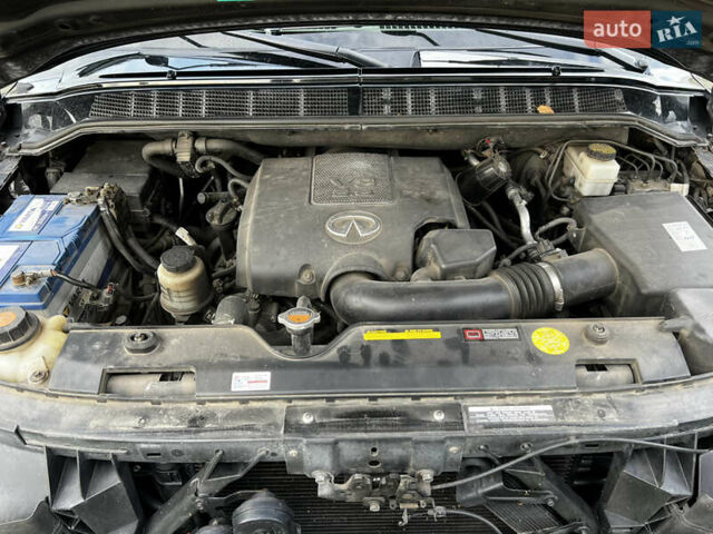Чорний Інфініті QX56, об'ємом двигуна 5.6 л та пробігом 107 тис. км за 15499 $, фото 44 на Automoto.ua