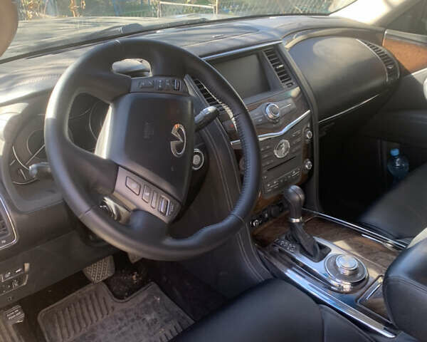 Черный Инфинити QX56, объемом двигателя 5.6 л и пробегом 285 тыс. км за 15600 $, фото 27 на Automoto.ua