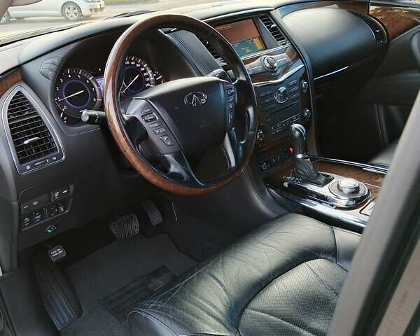 Черный Инфинити QX56, объемом двигателя 5.55 л и пробегом 141 тыс. км за 18100 $, фото 12 на Automoto.ua