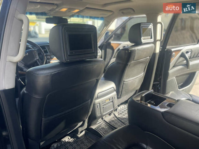 Чорний Інфініті QX56, об'ємом двигуна 5.55 л та пробігом 230 тис. км за 16999 $, фото 10 на Automoto.ua